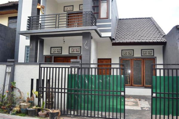 House for sale in Denpasar Dalung Bali – R1075